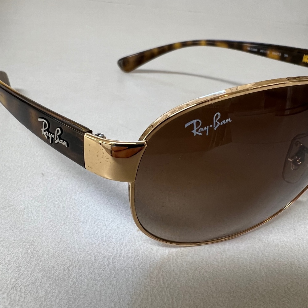 Ray-Ban Aviator Sunglasses